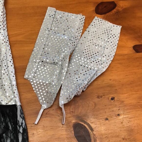 1920’s Silver Flapper Costume - Picture 6 of 12